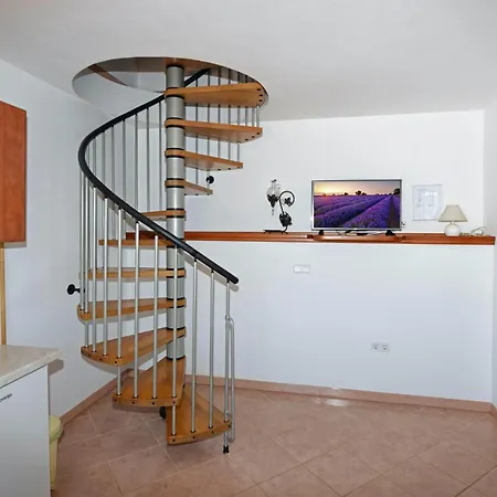 Krebel In - Istrien 3*